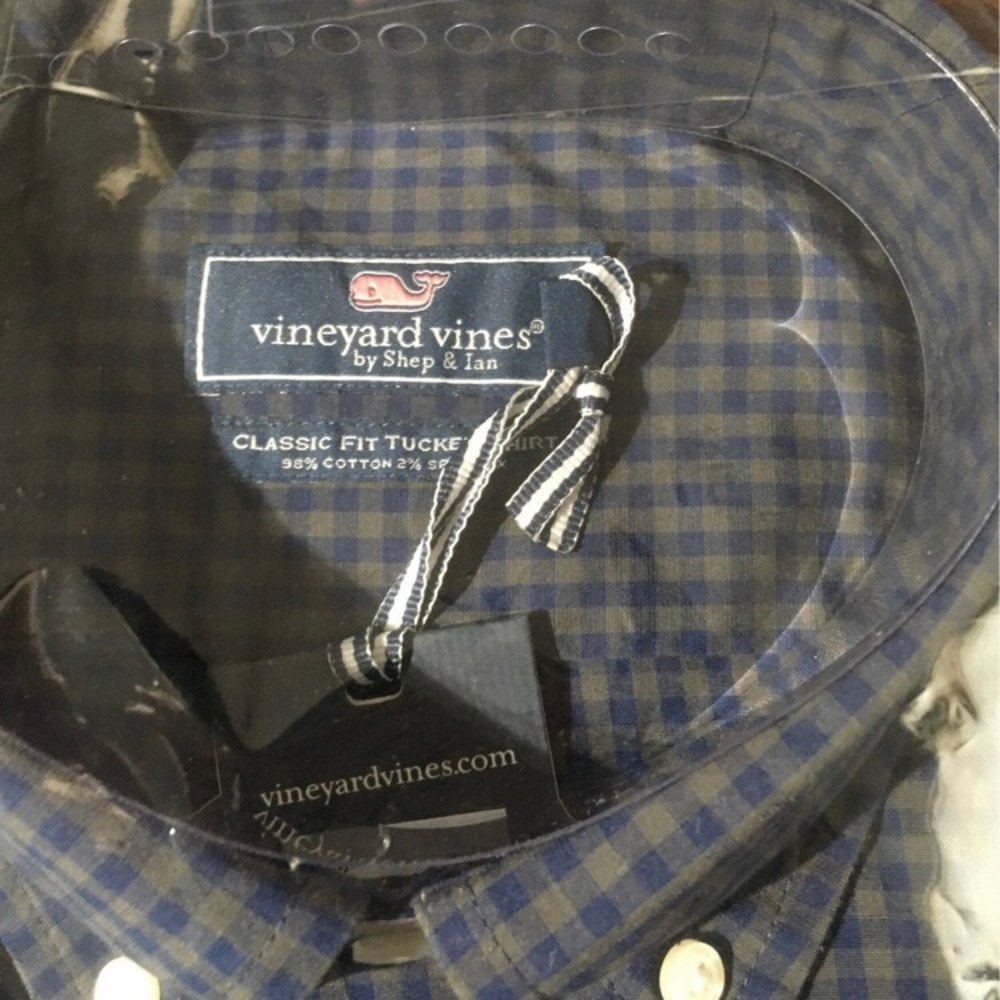 Vineyard Vines button down
